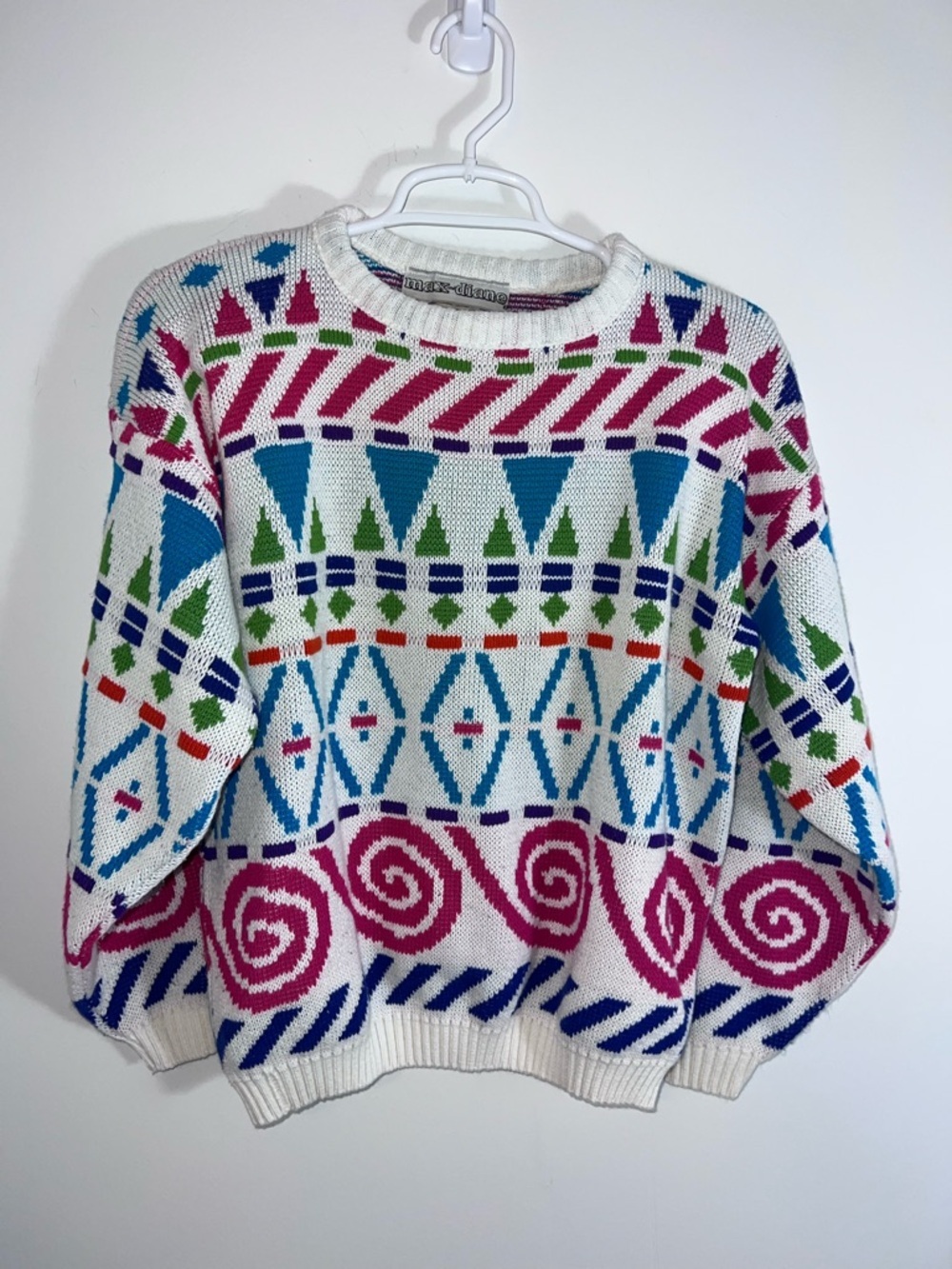 Vintage-Inspired Geometric Pattern Sweater medium